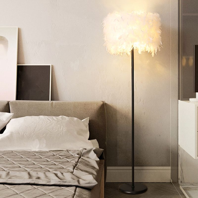 Black/White Drum Floor Lamp Minimalist 1 Head Feather Standing Light with Curved/Straight Lamp Pole