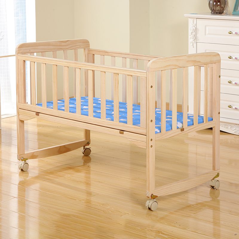 Solid Wood Rocking Baby Crib Cradle Rectangle with 4 Wheels Cradle