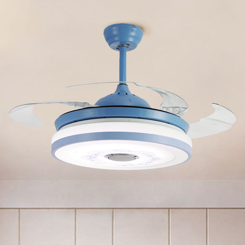 Blauwe/roze LED Round Hangende ventilatorlamp Modernistische acryl-3-blade semi-flush mount verlichting, 42 "breedte