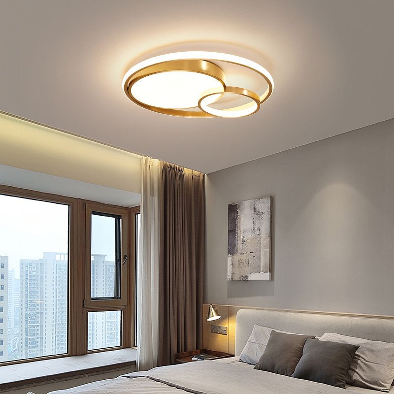 Modernism Flush Mount Ceiling Light Round Flush Lighting in Gold for Bedroom