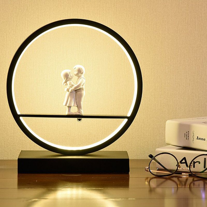 Black/White Hoop Nightstand Light Simple Romantic Acrylic Table Lamp in Warm/White Light with Lover Statuette