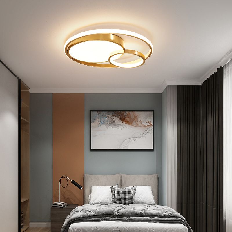 Modernism Flush Mount Ceiling Light Round Flush Lighting in Gold for Bedroom