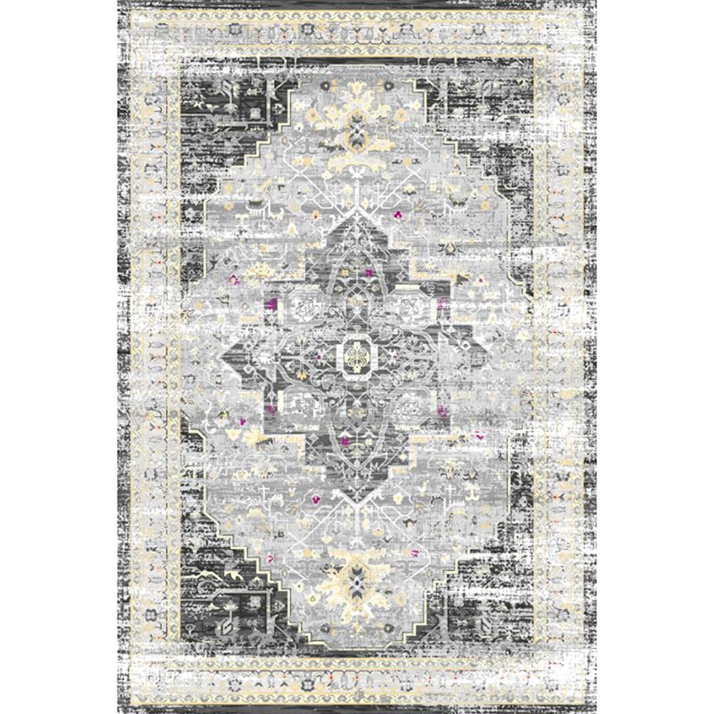 Antique Medallion Carpet White Tone Polyester Rug Non-Slip Backing Carpet for Home Decoration