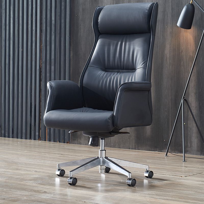 24" Wide Contemporary Managers Chair Black Leather Executive Chair