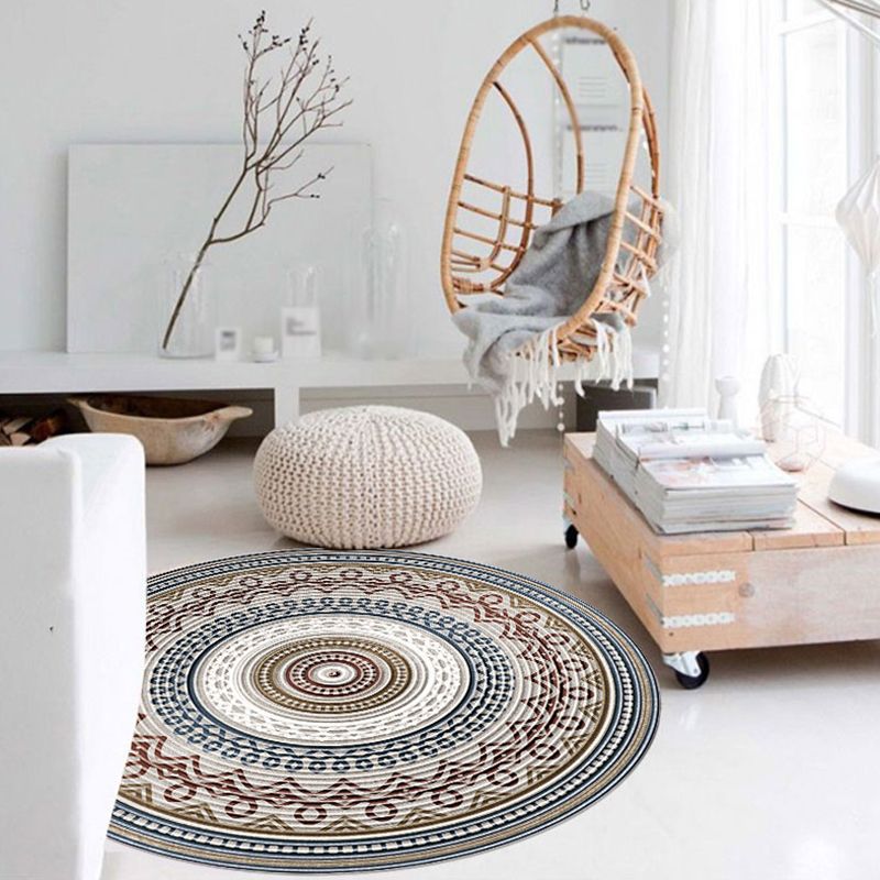 Round Ethnic Pattern Rug Polyester Antique Indoor Carpet Stain Resistant Area Rug for Living Room