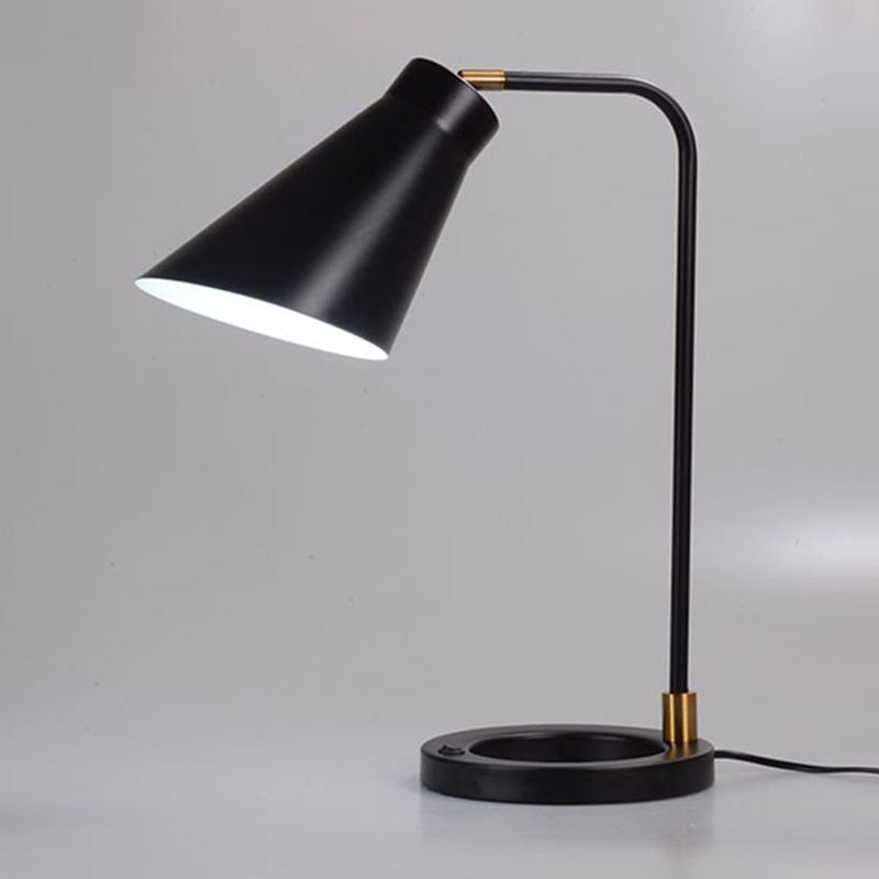 Moderne Schreibtischlampe Metallic Tischbeleuchtung für das Studium Schlafzimmer Wohnzimmer