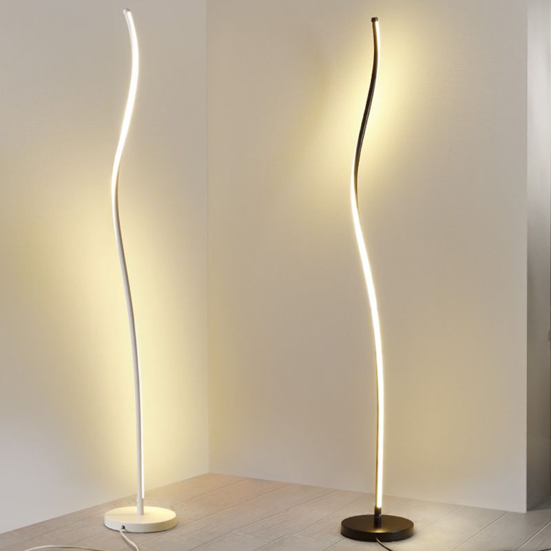 Luci da pavimento in metallo a forma lineare Stile moderno 1 luce montata sul pavimento leggero