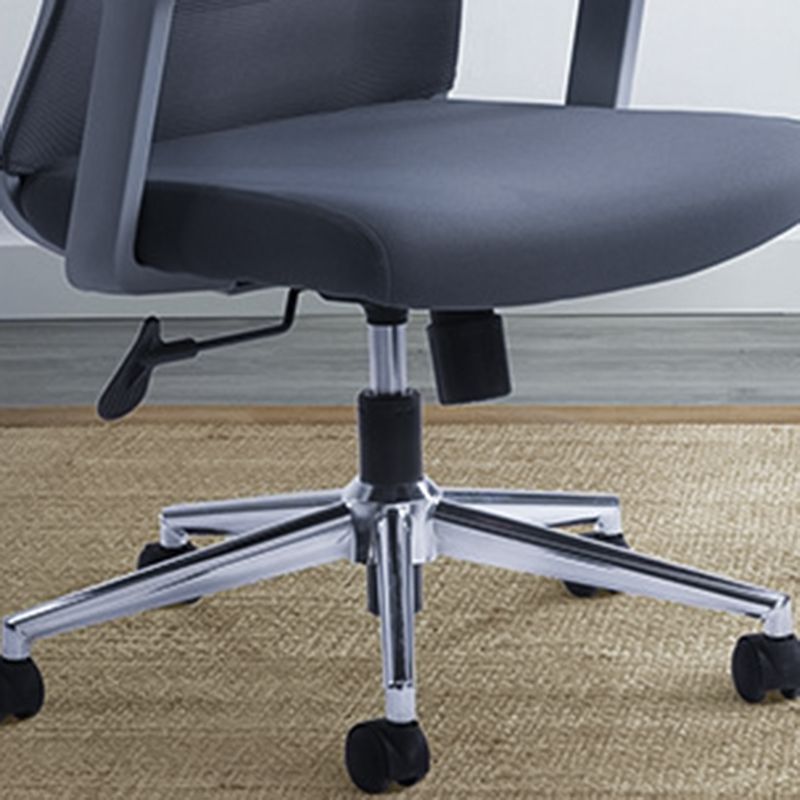 Modern Mesh Office Chair Black / Grey Fixed Armrest Desk Chair with Wheels