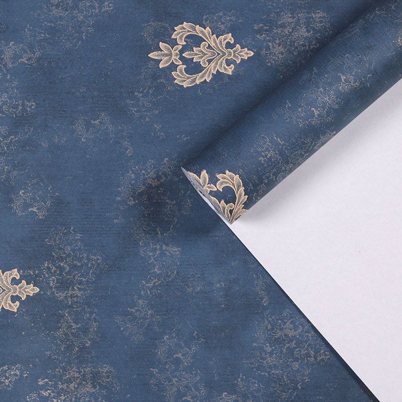 20.5" x 31' Vintage Wallpaper for Guest Room Decoration with Damask Design in Natural Color