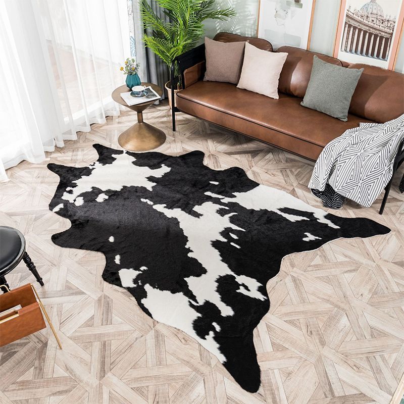 Tapis de peau de vache hirsute tapis contemporain noir et blanc Polyester non glissable pour animaux de compagnie pour animaux de compagnie pour la maison