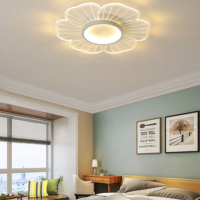 Transparent Stripe Flush Ceiling Light Acrylic LED Flower Ceiling Light Fixture for Bedroom