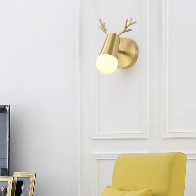 Modern Unique Shape Wall Light Fixture Metal Wall Mounted Lighting in Gold