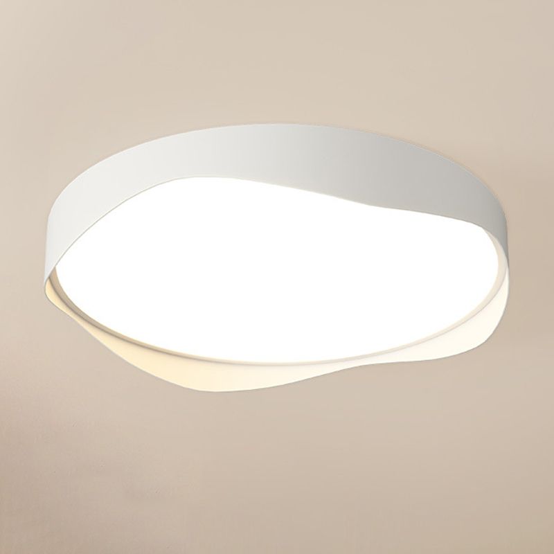 Contemporary LED Ceiling Lamp White Metal Indoor Flush Mount Lighting