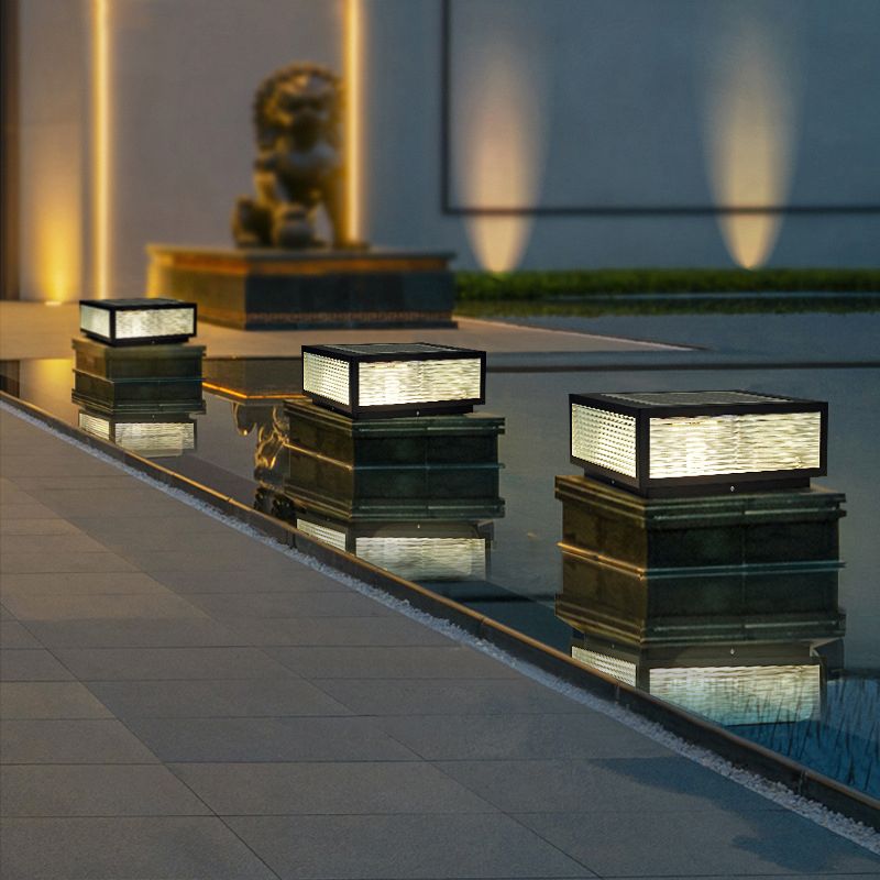 Modern LED Pillar Lighting Fixture Glass Solar Light for Garden