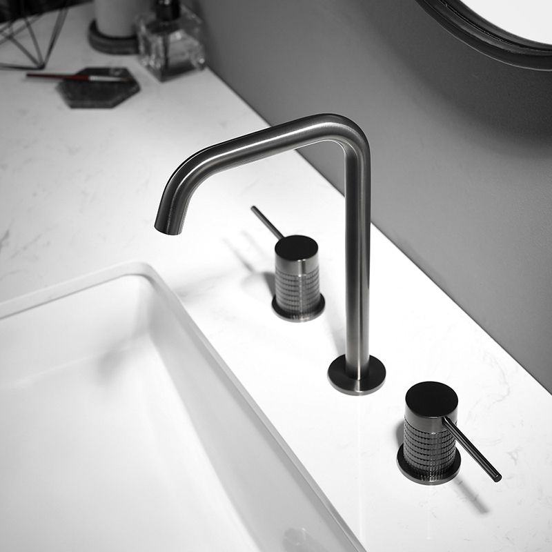 Glam 2-Handle Bathroom Sink Faucet with High-Arc Widespread Bathroom Sink Faucet