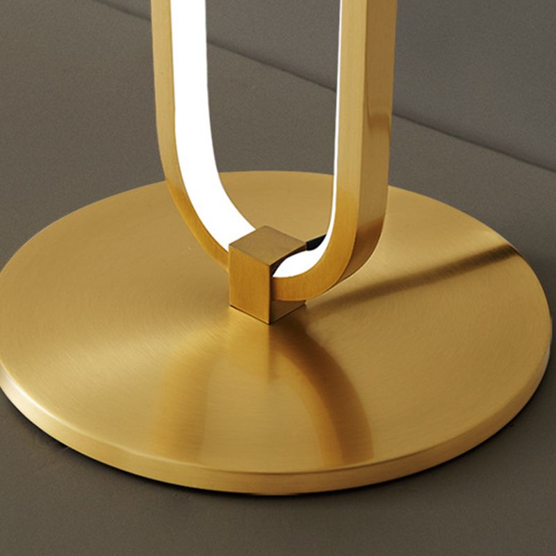 Modern Style Metal Floor Lamp Linear LED Floor Light for Bedroom