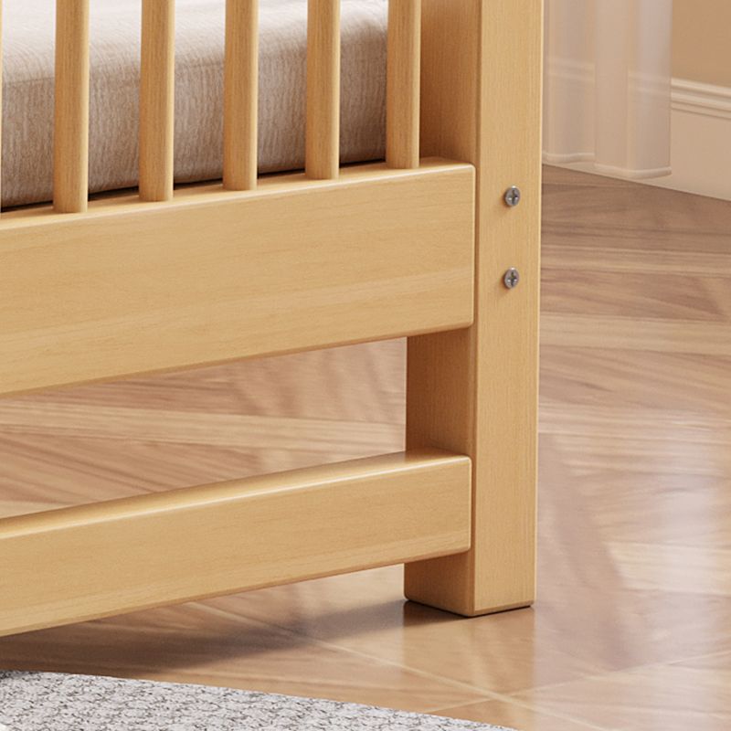 Contemporary Nursery Crib with Adjustable Height in Natural Wood