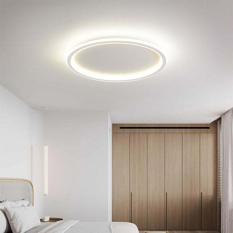 Round Shape Flush Mount Ceiling Light Fixture Modern Flush Mount in White Finish