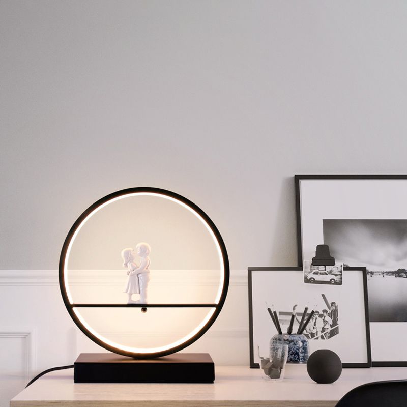 Black/White Hoop Nightstand Light Simple Romantic Acrylic Table Lamp in Warm/White Light with Lover Statuette