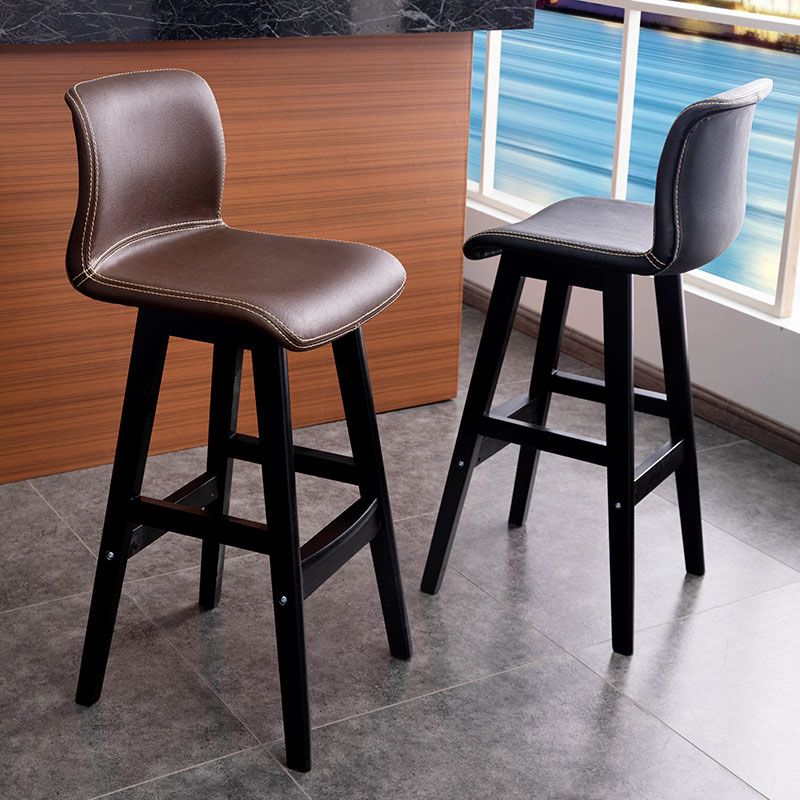 Scandinavian Rubberwood Home Stool Matte Finish Leather Barstool