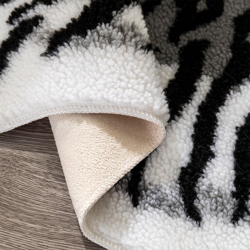 Modern Bedroom Foot Rug Black and White Tiger Skin Rug Polypropylene Non-Slip Backing Washable Stain Resistant Area Rug