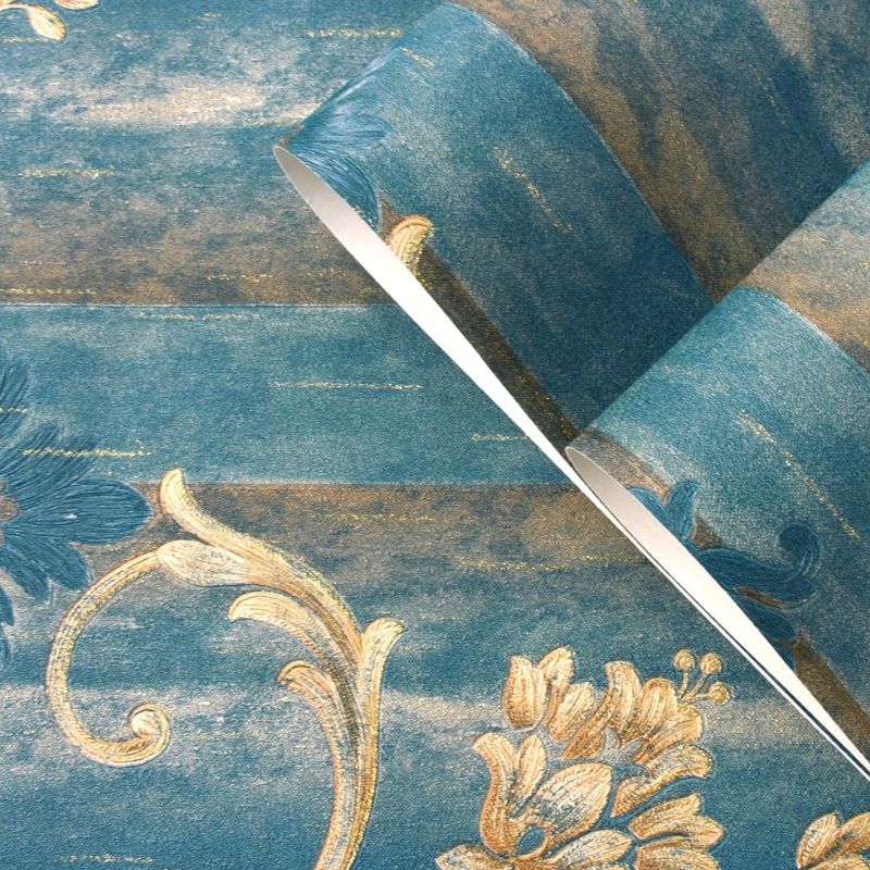 European Damask Wallpaper Roll for Living Room 57.1-sq ft Wall Decor in Gold on Blue