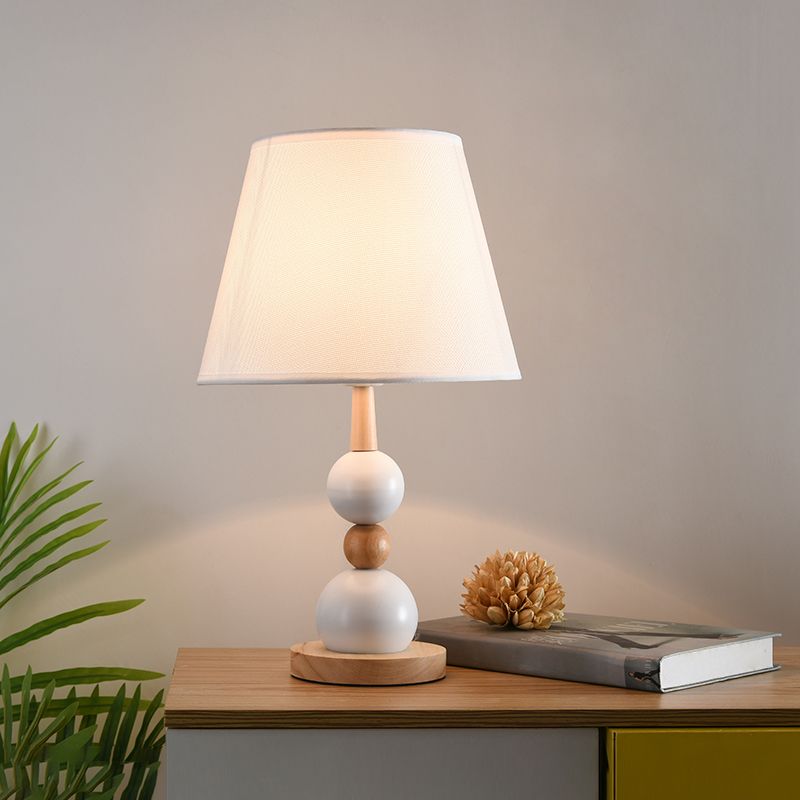 Tissu léger de bureau à cône moderne 1 tampon de table d'étude avec base en bois rond en noir / blanc