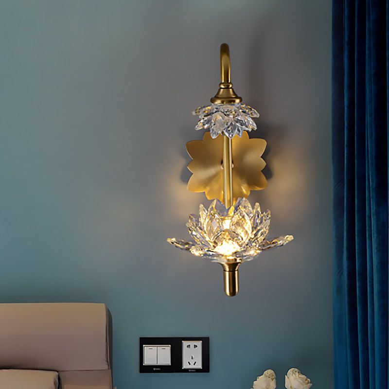 1 Bulb Bedroom Wall Sconce Fixture Modernist Style Brass Finish Wall Lamp with Lotus Clear Crystal Shade
