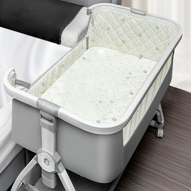 Metal Rectangle Folding Bedside Crib Gliding and Rocking Crib Cradle for Baby