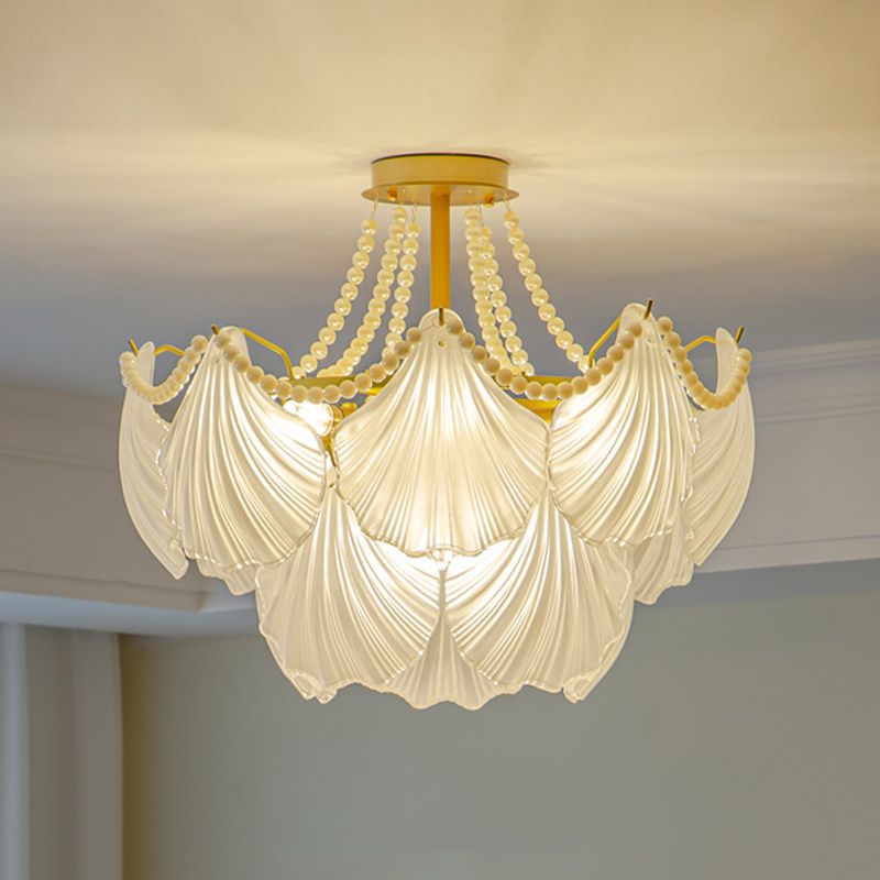 Nordique Shell Shape Chandelier Verre Multi Light Hanging Light en blanc pour chambre à coucher