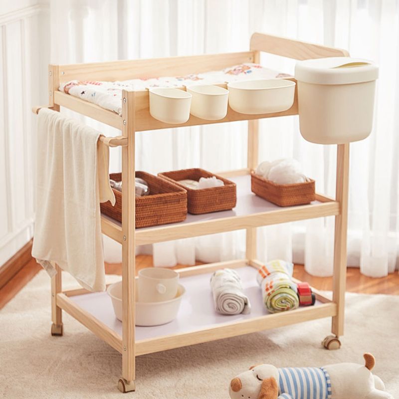 Modern Wooden Baby Changing Table Flat Top Changing Table With 4 Wheels