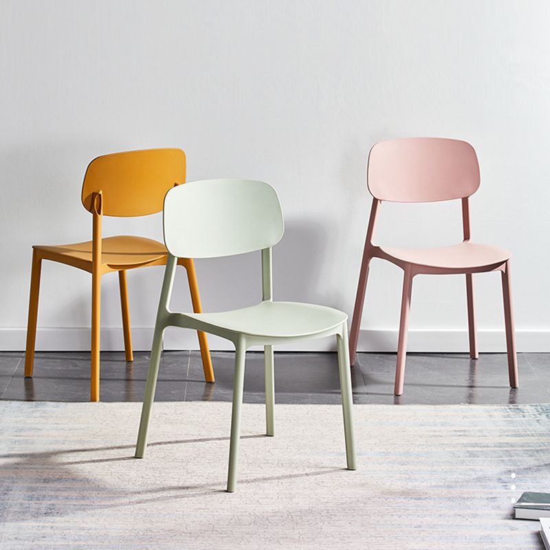 Scandinavian Conference Room Stacking Side Chair Matte Finish Plastic Dining Chair