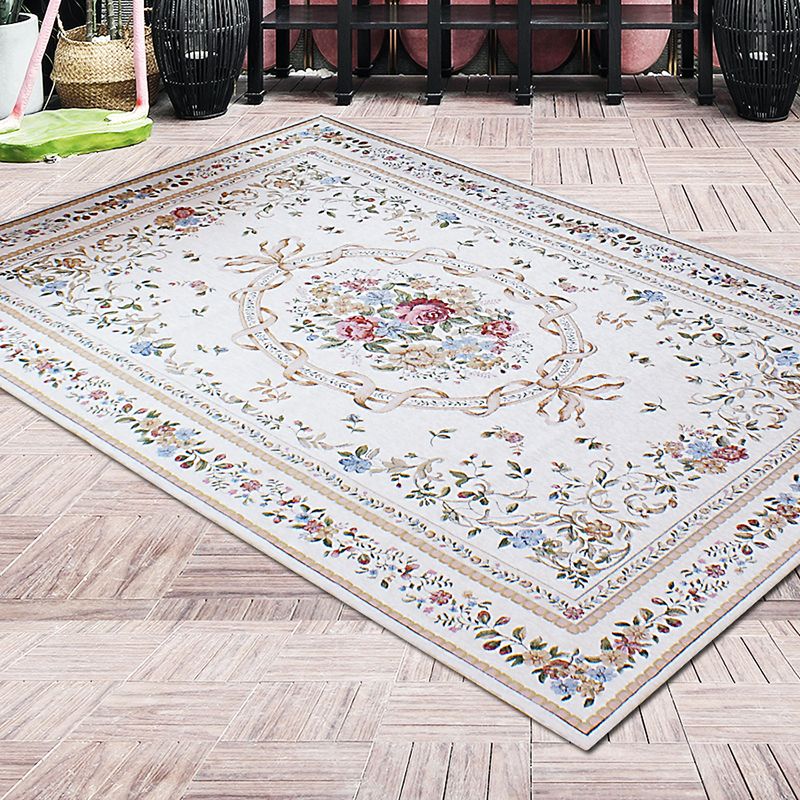 White Tone Victorian Area Carpet Polyester Floral Printed Indoor Rug Anti-Slip Backing Carpet for Living Room