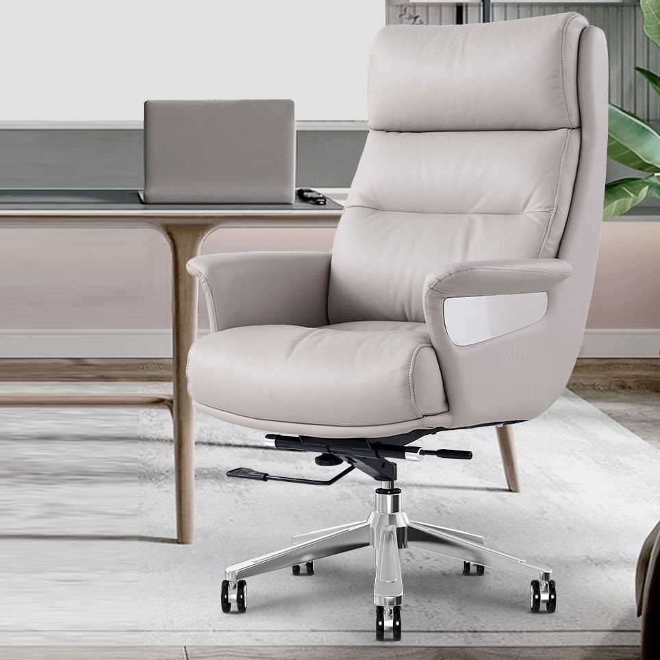 Executive Swivel Chair with Steel Frame Modern Computer Chair with Wheels