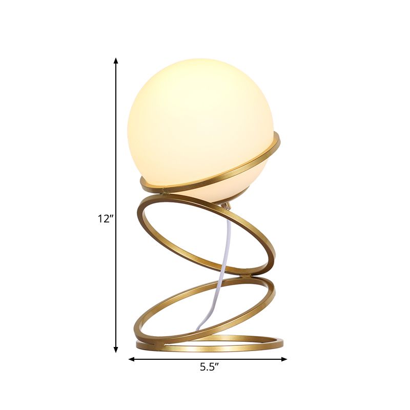 Table à 4 anneaux en métal Light Postmodern 1 Light Night Finish de finition Light With Global Grosted Glass Shade