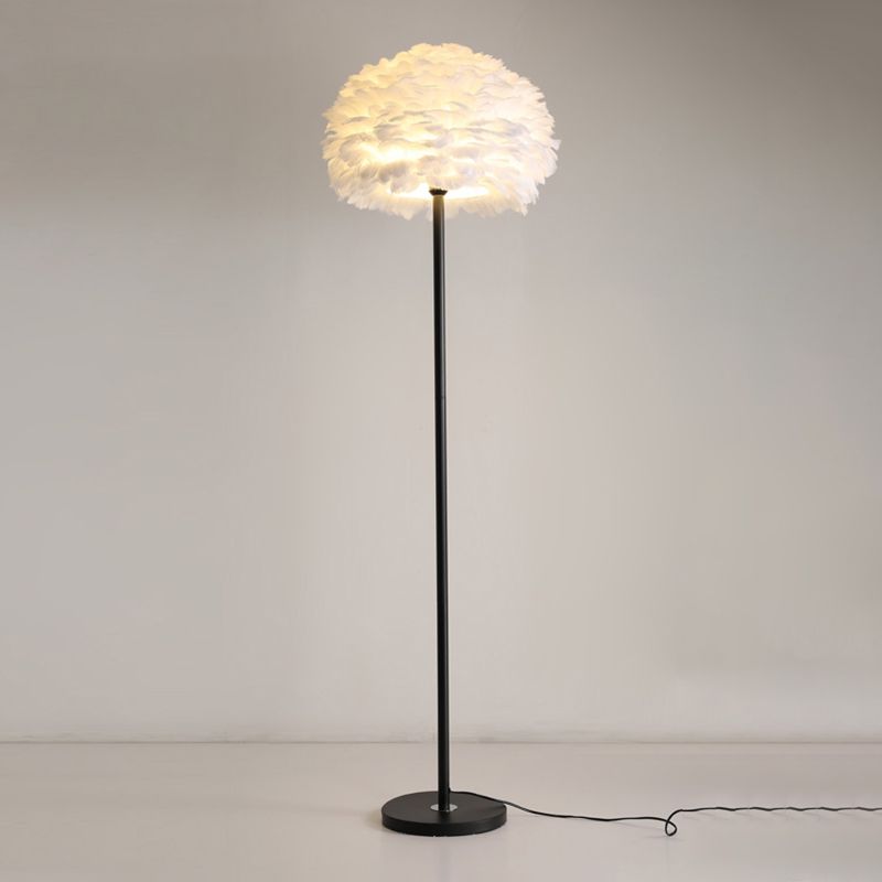 Round Floor Standing Lamp Modern Style Floor Light with Feather Shade