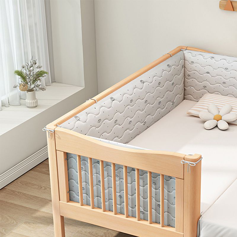 Glam Solid Wood Baby Crib Light Wood Nursery Bed with Guardrail