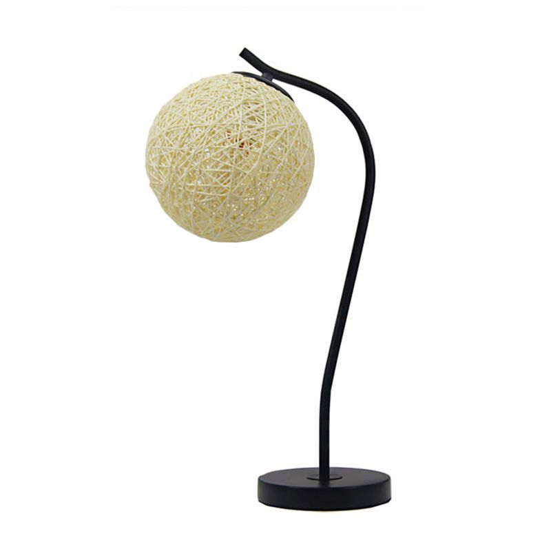 Yellow/Ivory Handmade Table Lamp Countryside Style 1-Light Rattan Table Lamp with Ball Shade for Bedroom