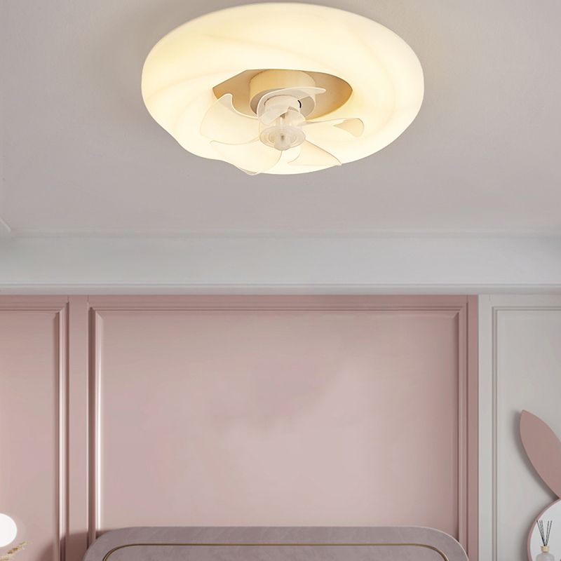 Nordic Style Ceiling Fan Lamp Round Shape Ceiling Fan Light for Children's Room