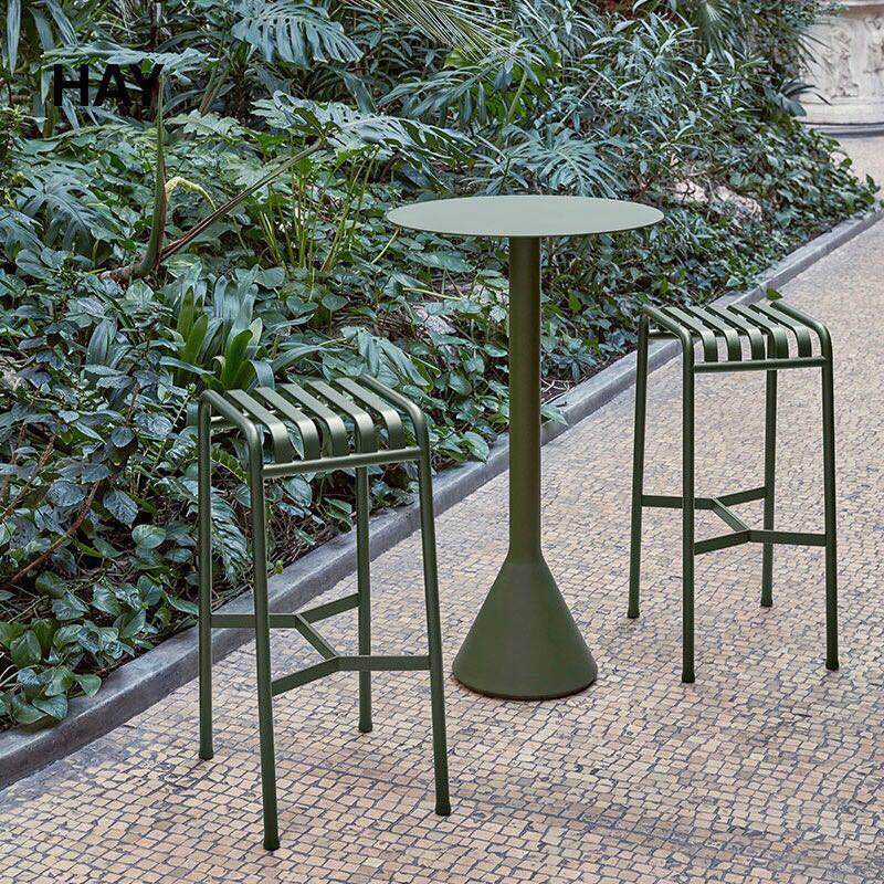 Green Metal Bar Table Industrial Water Resistant Table for Outdoor