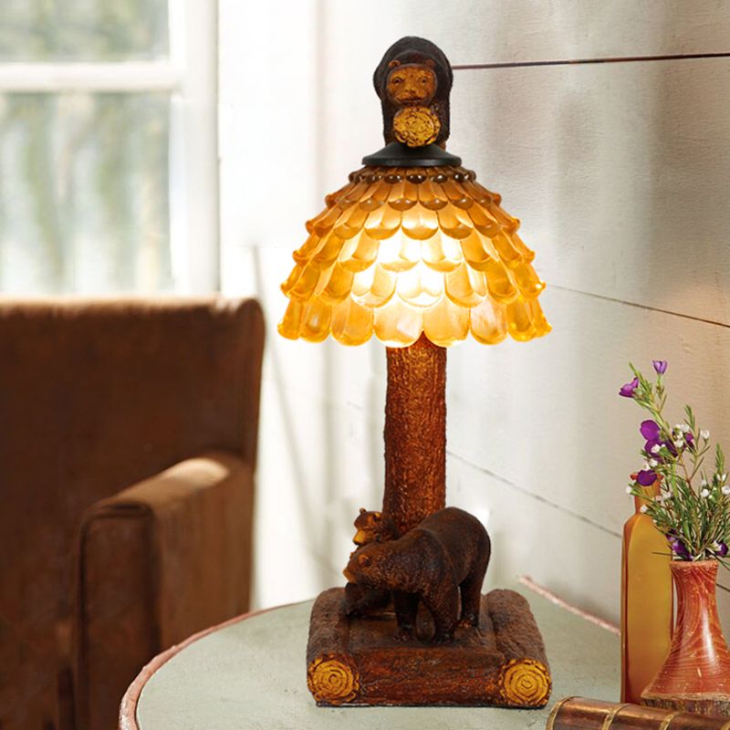 Brown Pinecone Table Light Classic Amber Glass 1 Light Bedroom Task Lamp with Bear