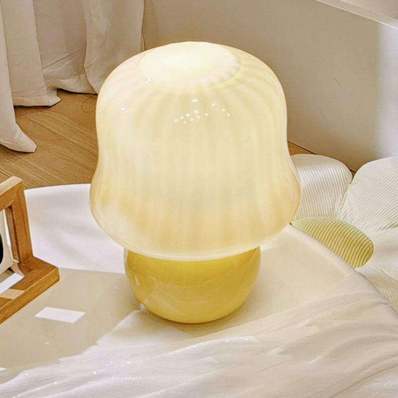 One-Bulb Table Light Modern Glazed Glass Yellow Mushroom Desk Lamp for Bedroom Living Room