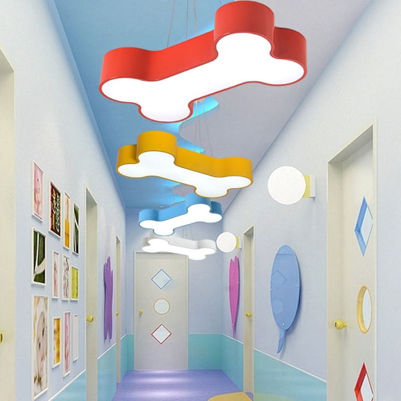 Gelbe Knochendedecke -Suspension Lampe Kids führte Acrylhänger Kronleuchter für den Kindergarten