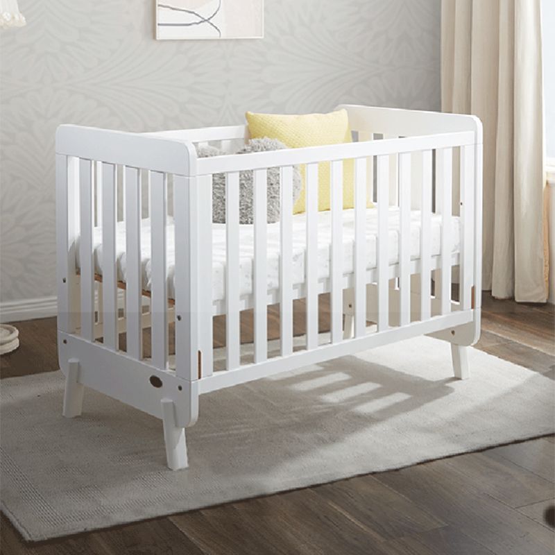 Nordic Style Bedroom Crib Solid Wood 3-In-1 Convertible Crib