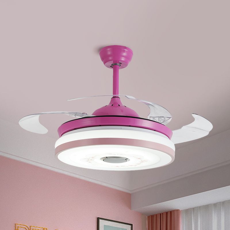 Blauwe/roze LED Round Hangende ventilatorlamp Modernistische acryl-3-blade semi-flush mount verlichting, 42 "breedte