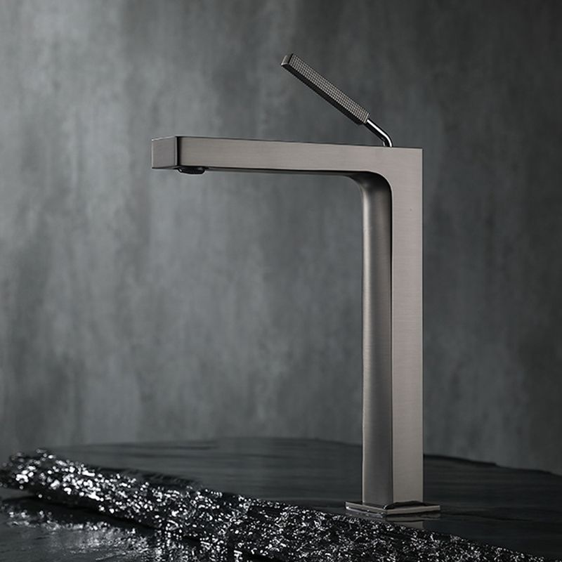 Brass Material Vessel Faucet 1-Handle Modern Design Faucet for Bathroom