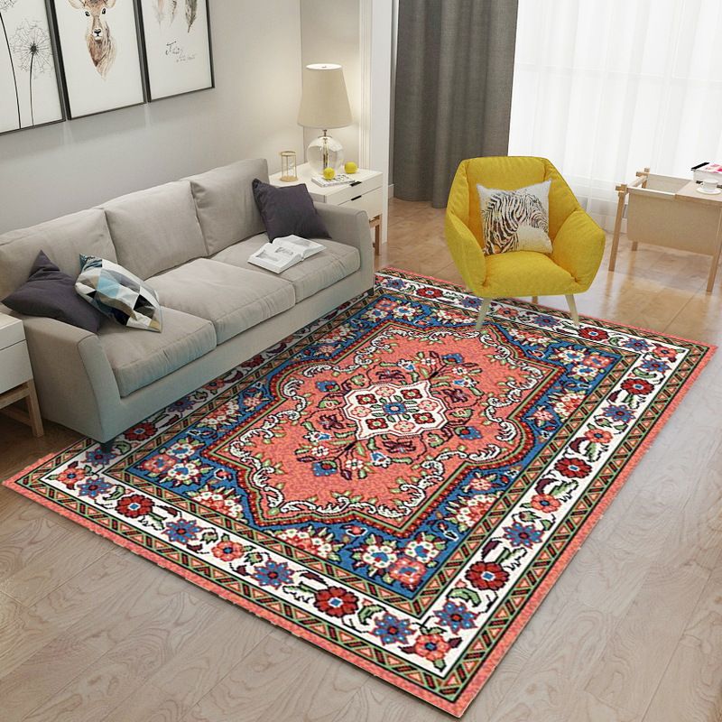 Traditional Area Carpet Antique Pattern Polyester Area Rug Stain Resistant Rug for Living Room