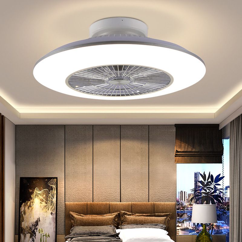 Association de plafond LED blanc en acrylique dans la simplicité moderne du ventilateur de plafond circulaire en fer Light pour la chambre