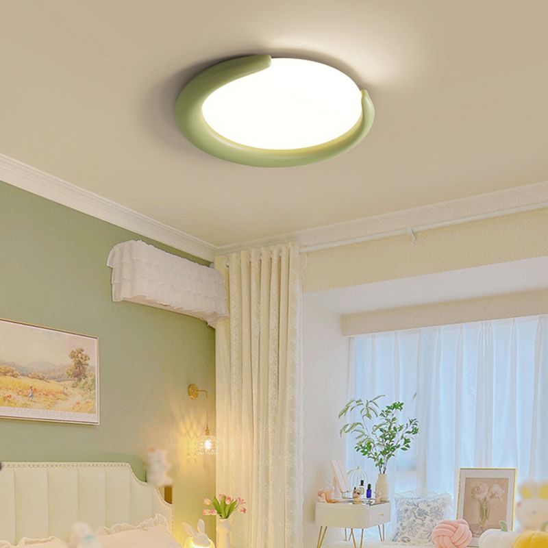 Modernism Flush Mount Ceiling Light Fixture with Resin for Bedroom