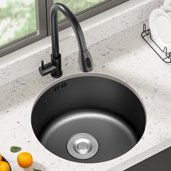 Single Bowl Stainless Steel Sink in black with Strainer Undermount Kitchen Sink